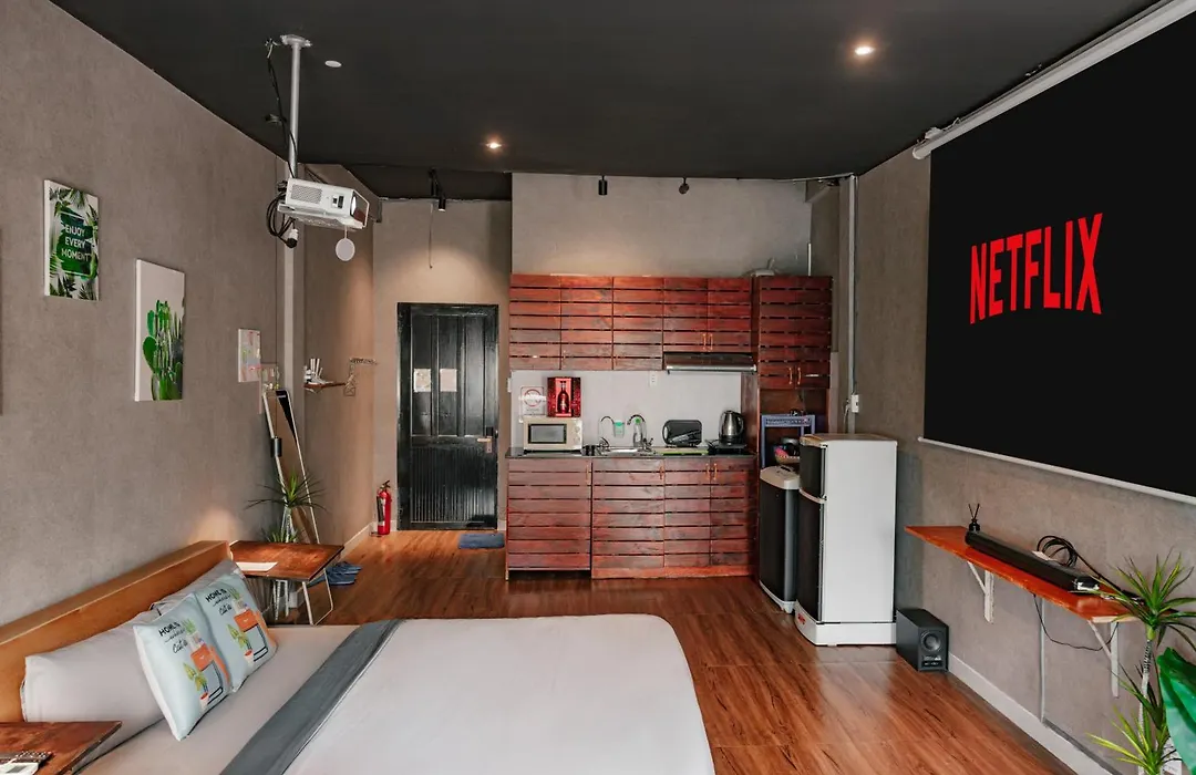 Saigon Hideout New World View - Romantic Stay, Netflix & Bathtub District 1-1